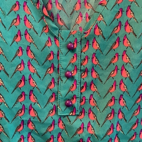 Everly Women’s Turquoise Bird Printed Sheer Sleeveless Blouse Top Size M - Picture 3 of 5